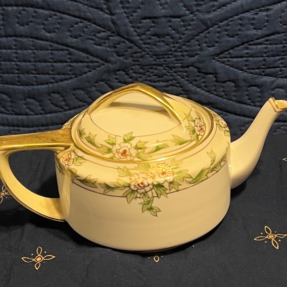Nippon Kitchen Rare Vintage Nippon Tea Pot With Sparkling Flowers